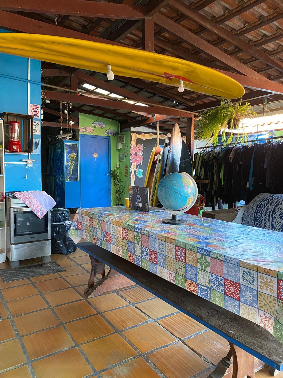 Viva a experiência de uma verdadeira surf house